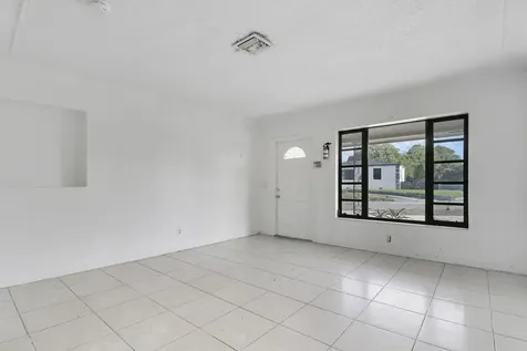 110 Nw 5th Court Boynton Beach FL 33435