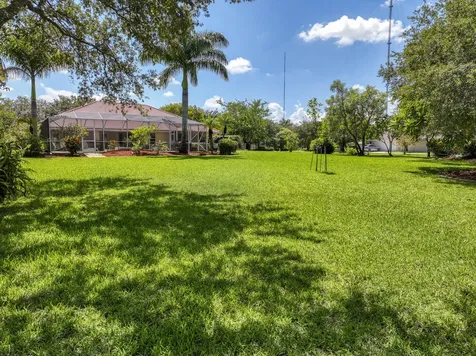 5681 Lago Del Sol Drive Lake Worth FL 33449
