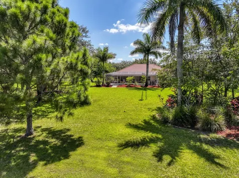 5681 Lago Del Sol Drive Lake Worth FL 33449
