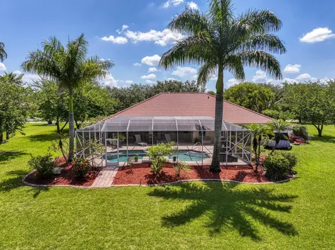 5681 Lago Del Sol Drive Lake Worth FL 33449