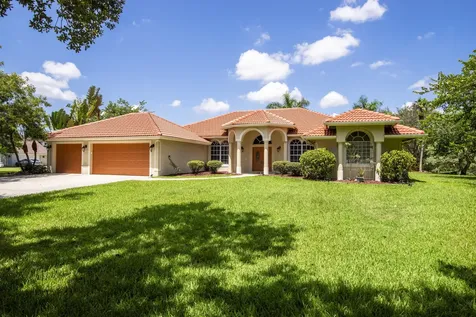 5681 Lago Del Sol Drive Lake Worth FL 33449