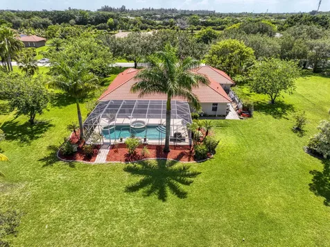 5681 Lago Del Sol Drive Lake Worth FL 33449