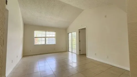 1610 Se Green Acres Circle Port Saint Lucie FL 34952