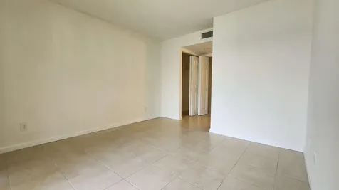 1610 Se Green Acres Circle Port Saint Lucie FL 34952