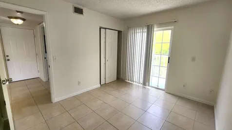 1610 Se Green Acres Circle Port Saint Lucie FL 34952