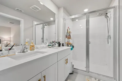5611 Enclave Drive Mangonia Park FL 33407