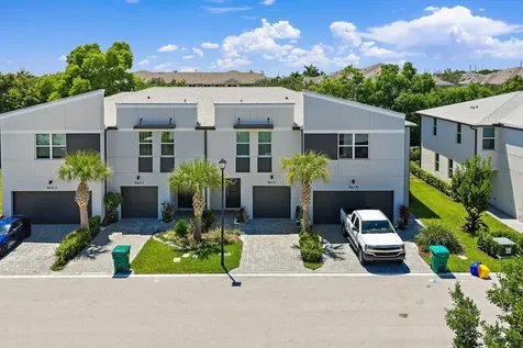 5611 Enclave Drive Mangonia Park FL 33407
