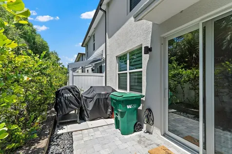 5611 Enclave Drive Mangonia Park FL 33407