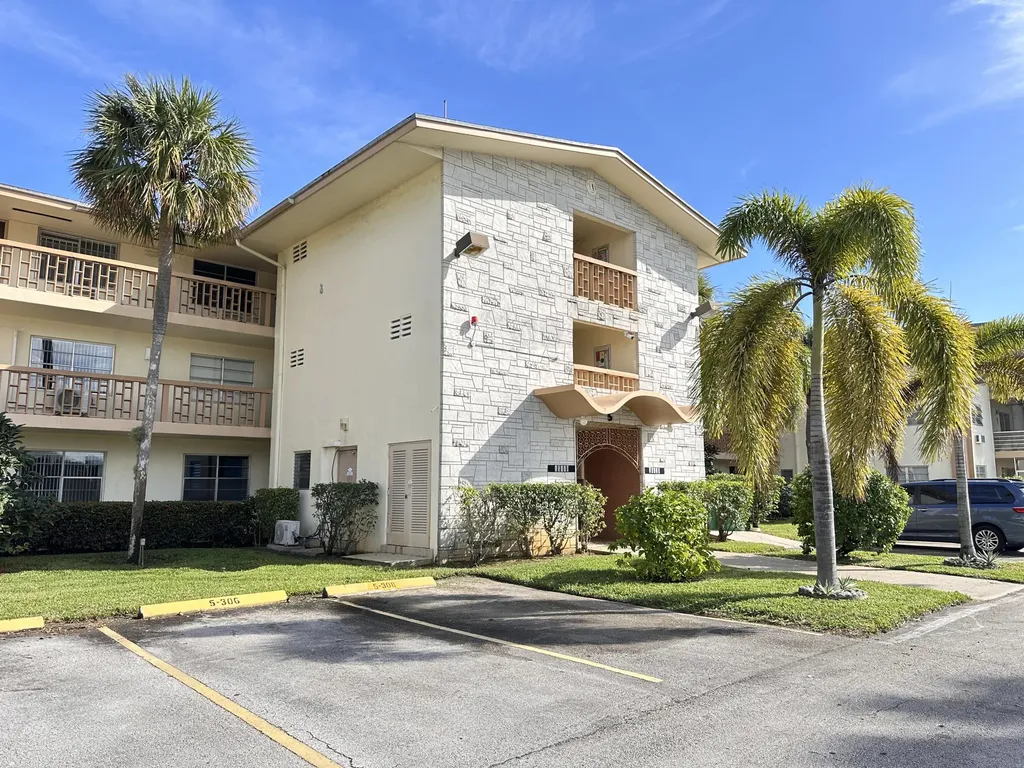 17001 Ne 13th Avenue Miami FL 33162