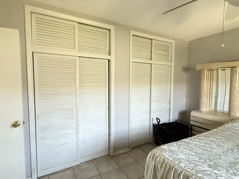 17001 Ne 13th Avenue Miami FL 33162