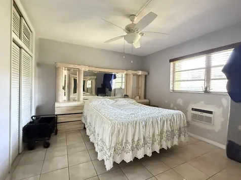 17001 Ne 13th Avenue Miami FL 33162