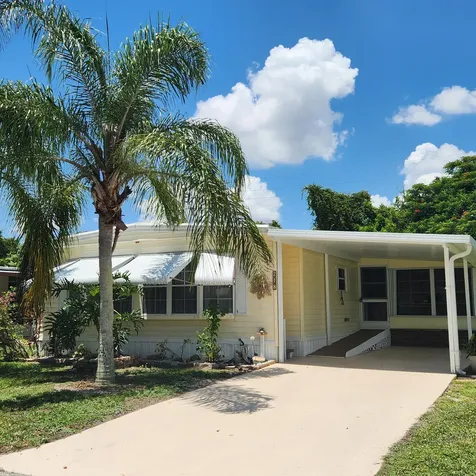 218 W Caribbean Port Saint Lucie FL 34952