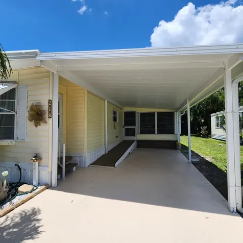 218 W Caribbean Port Saint Lucie FL 34952