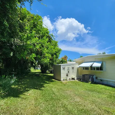 218 W Caribbean Port Saint Lucie FL 34952