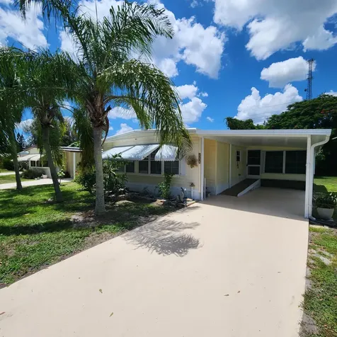 218 W Caribbean Port Saint Lucie FL 34952