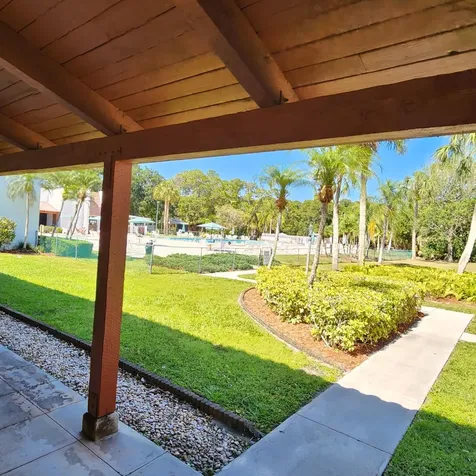 218 W Caribbean Port Saint Lucie FL 34952