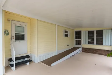 218 W Caribbean Port Saint Lucie FL 34952