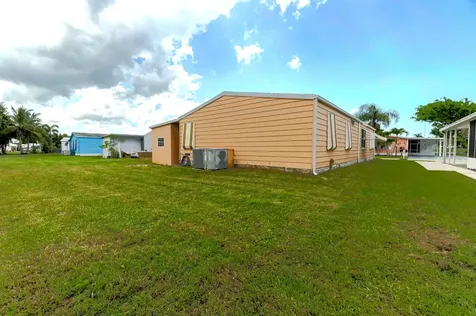 8611 Mary Ann Lane Port Saint Lucie FL 34952