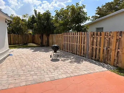 601 Nw 38th Street Deerfield Beach FL 33064