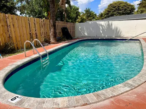 601 Nw 38th Street Deerfield Beach FL 33064