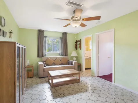 6975 Nw 12th Street Margate FL 33063
