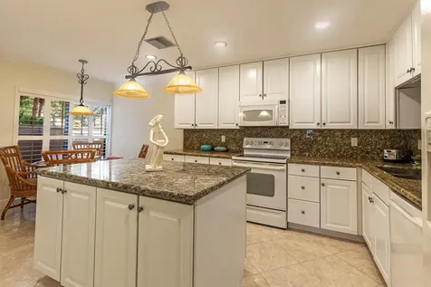 533 Prestwick Circle Palm Beach Gardens FL 33418