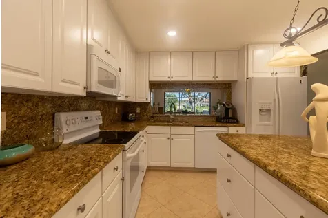 533 Prestwick Circle Palm Beach Gardens FL 33418