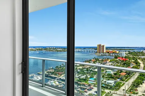 220 Lake Shore Drive Lake Park FL 33403
