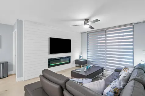 140 Yacht Club 107 Way Hypoluxo FL 33462