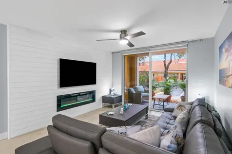 140 Yacht Club 107 Way Hypoluxo FL 33462