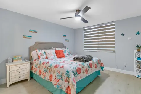 140 Yacht Club 107 Way Hypoluxo FL 33462