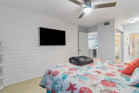140 Yacht Club 107 Way Hypoluxo FL 33462