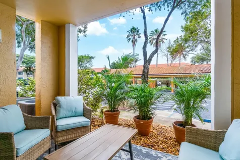 140 Yacht Club 107 Way Hypoluxo FL 33462