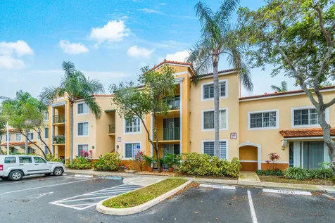140 Yacht Club 107 Way Hypoluxo FL 33462