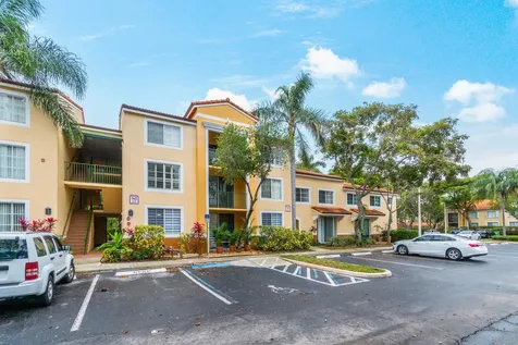 140 Yacht Club 107 Way Hypoluxo FL 33462