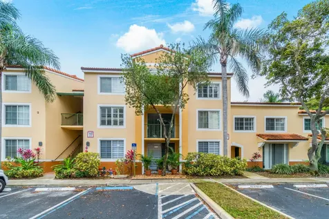 140 Yacht Club 107 Way Hypoluxo FL 33462