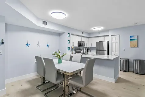 140 Yacht Club 107 Way Hypoluxo FL 33462