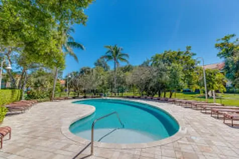140 Yacht Club 107 Way Hypoluxo FL 33462