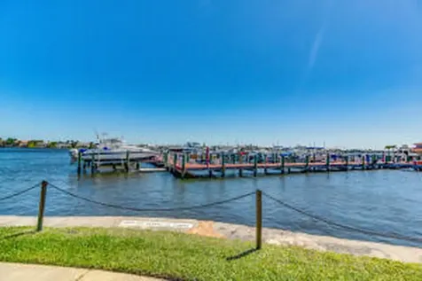 140 Yacht Club 107 Way Hypoluxo FL 33462