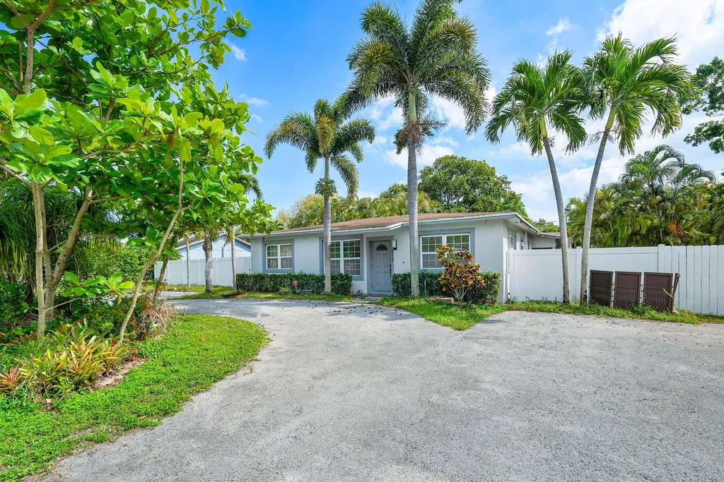 6130 Edwards Road Margate FL 33063