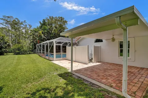 4300 Hunting Trail Lake Worth FL 33467