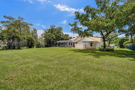 4300 Hunting Trail Lake Worth FL 33467