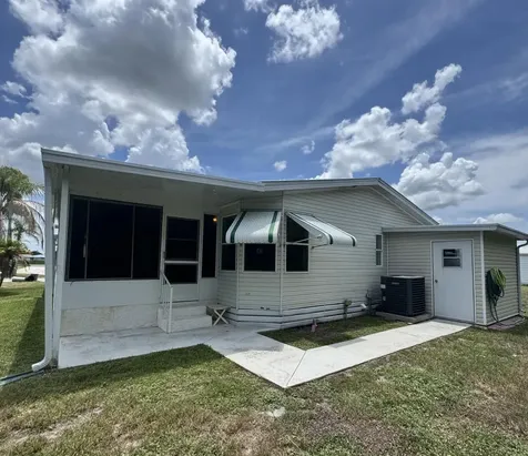 35 La Puerta Del Norte Fort Pierce FL 34951