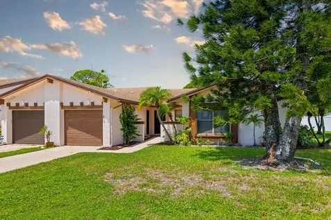 6125 Elsinore Circle Greenacres FL 33463