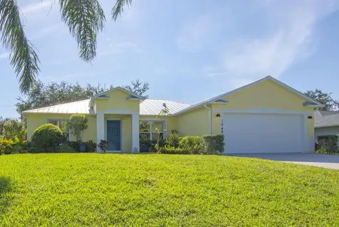 1049 Gardenia Street Sebastian FL 32958