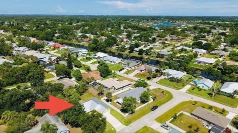1590 Polynesian Lane Sebastian FL 32958