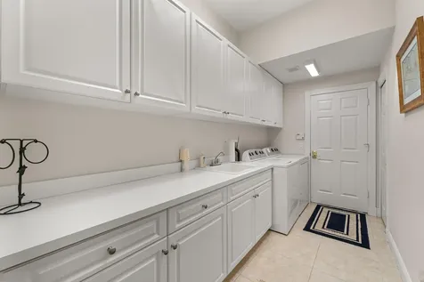 1419 Sw Blue Bird Cove Port Saint Lucie FL 34986