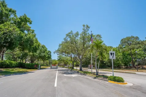 1419 Sw Blue Bird Cove Port Saint Lucie FL 34986