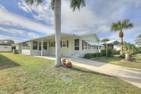 931 Jacaranda Drive Barefoot Bay FL 32976