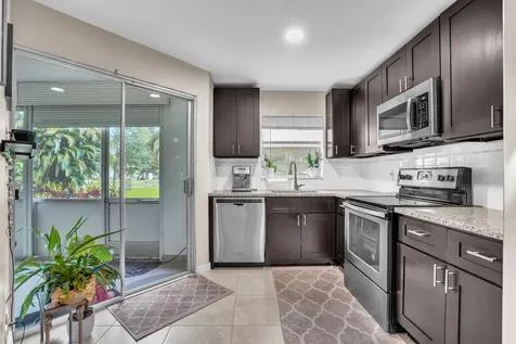 3524 Via Poinciana Lake Worth FL 33467